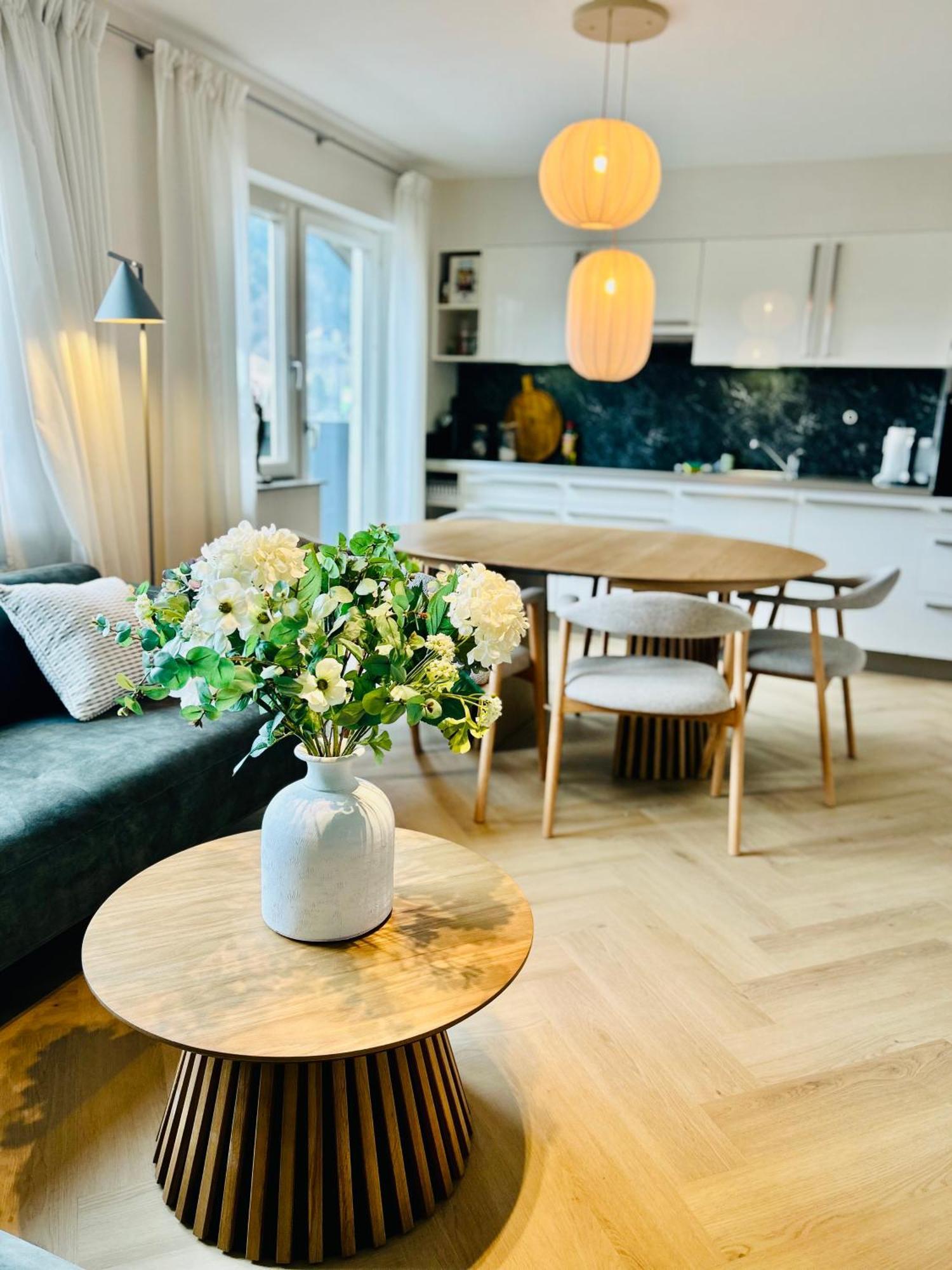 Lejlighed Spacious Boutique Family W Sunny Balcony & Mountain Views